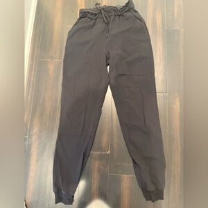 Lululemon women’s joggers - size 2